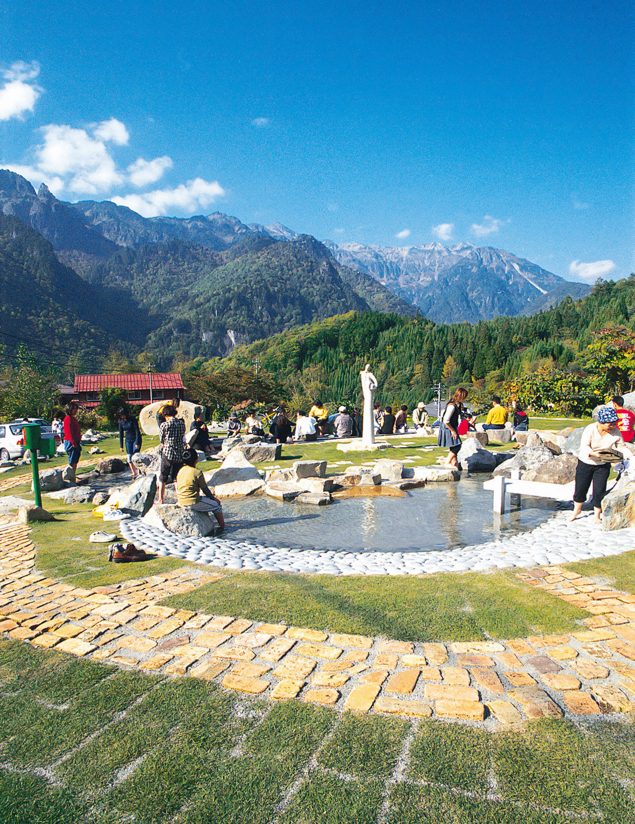 Un baño de pies en la meseta de Nakao en el balneario Shinhotaka.