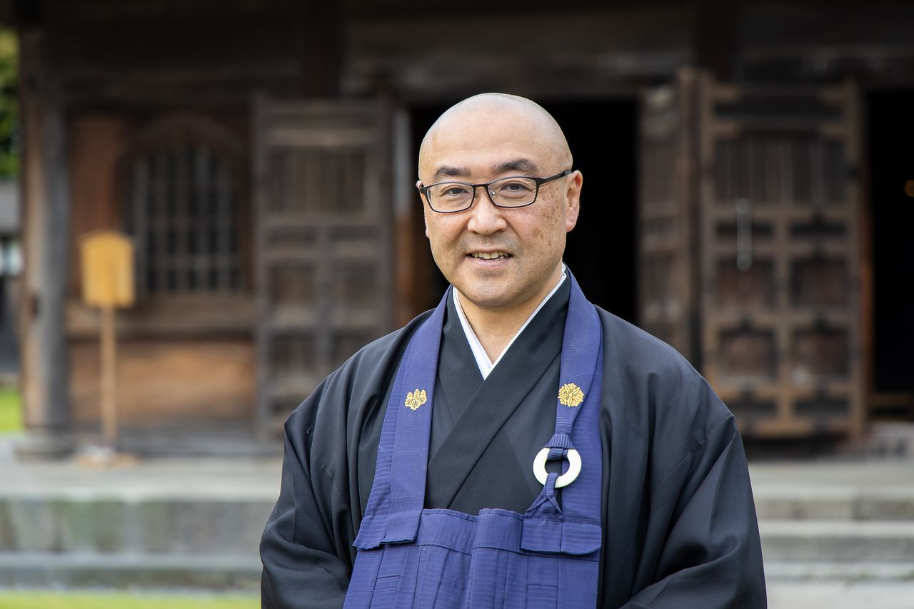 Yotsuya Dōkō, encargado de 31.ª generación y actual monje principal del Zuiryūji.