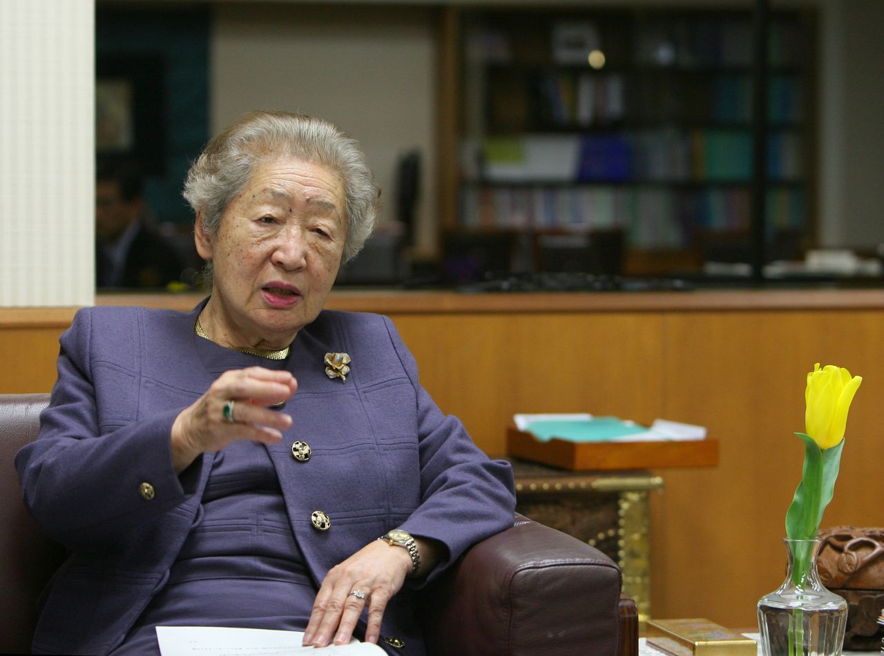 Ogata Sadako en una entrevista que concedió en enero de 2008. (Jiji Press)