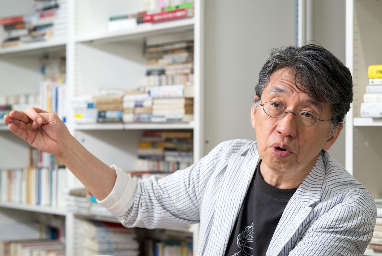 El profesor Yoshimi.