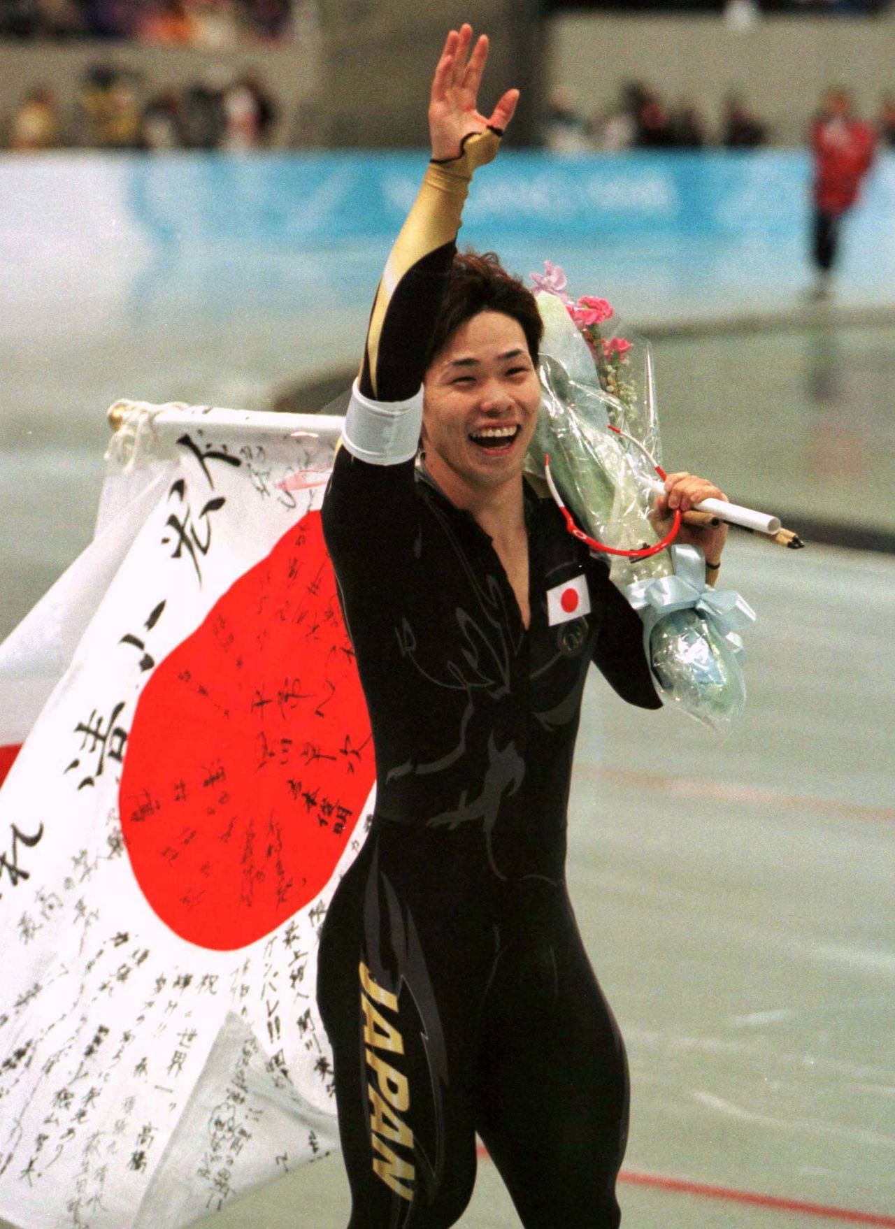 Shimizu Hiroyasu gana el oro en los 500 metros. (Reuters)