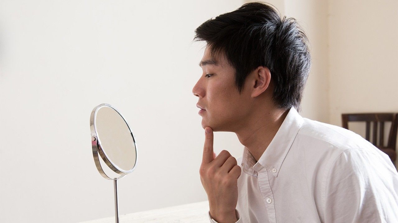 El 70 % de los hombres japoneses se corta el vello nasal al menos ...