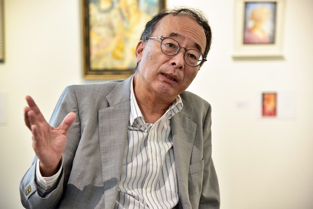 El director representante de la Galería Nagai, Nagai Ryūnosuke.