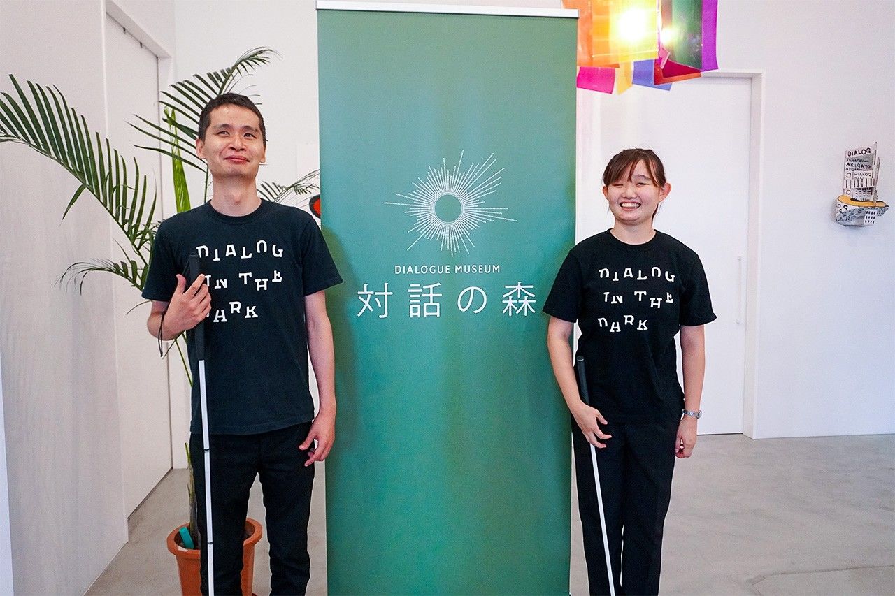 Marina (a la derecha), compañera de Hiyama, lo califica como alguien que inspira seguridad pero que también es vivaz. (Imagen del autor)
