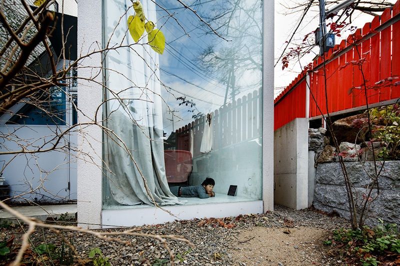 El salón visto desde el lado norte.