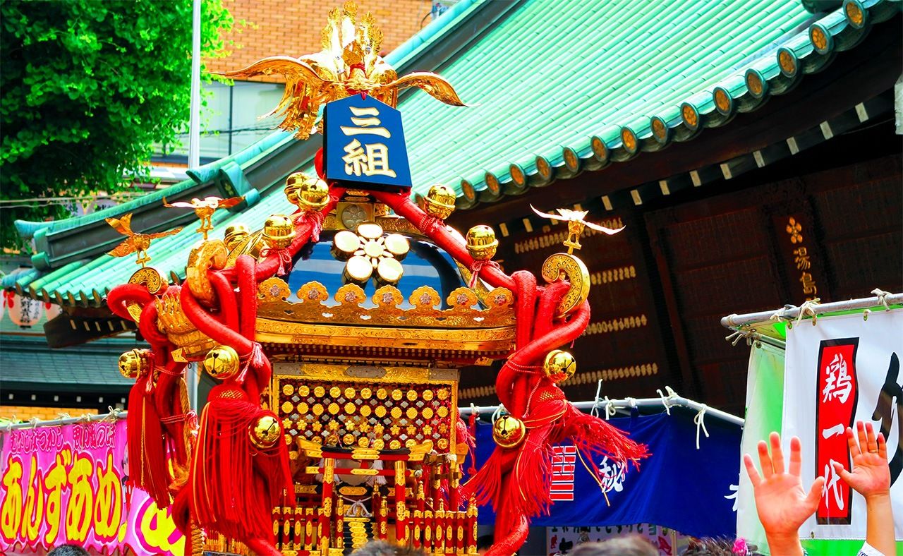 Una imagen del Festival de Tenjin tomada en 2019. (PIXTA)