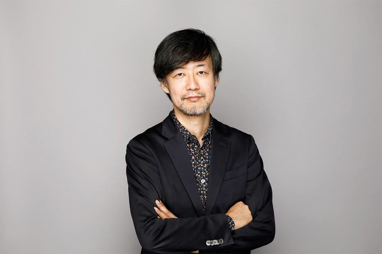 Yamazaki Takashi, director, guionista y director de efectos visuales. “Traté de contar una historia que nunca se hubiera contado en la serie de Godzilla”. ©2023 TOHO CO., LTD.