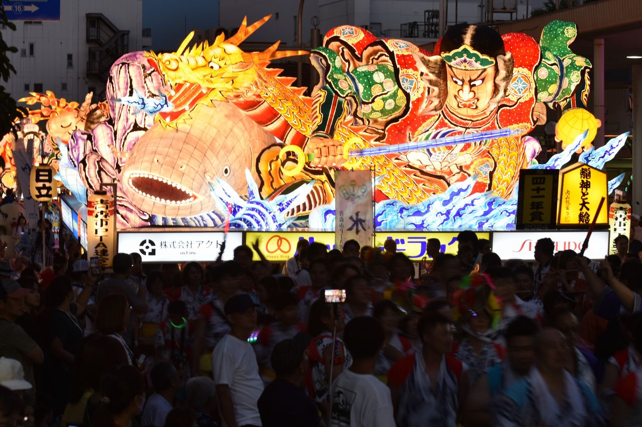 Una carroza en el Nebuta Matsuri de Aomori en agosto de 2024. (© Jiji)