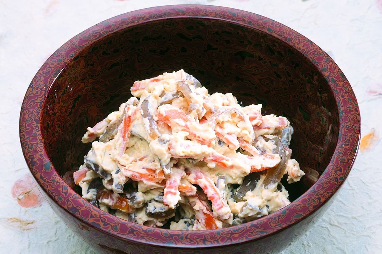 Shiraae de la prefectura de Fukushima. Fotografía del Ministerio de Agricultura, Silvicultura y Pesca. Uchi no kyōdo ryōri (“Nuestra comida local”).