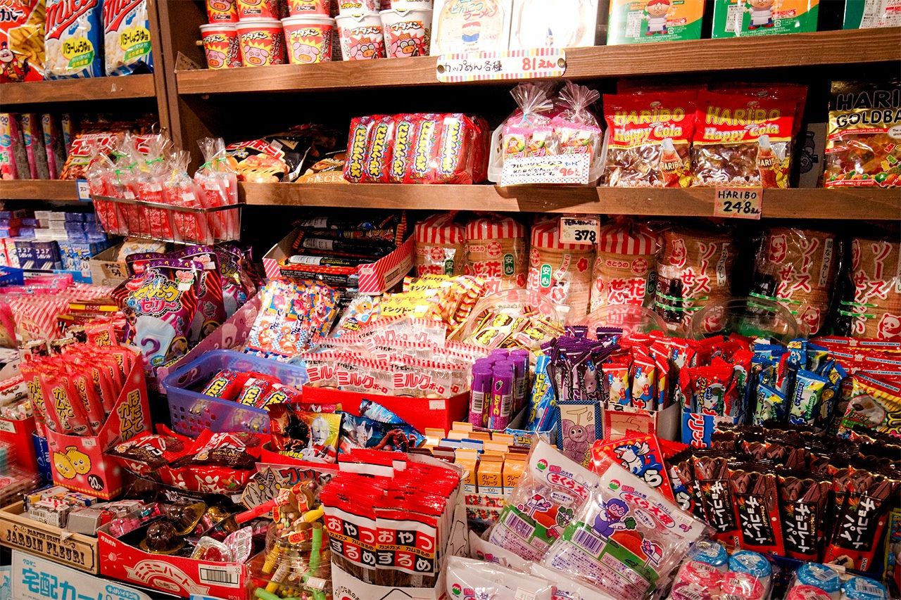 Productos dagashi. (© Pixta)