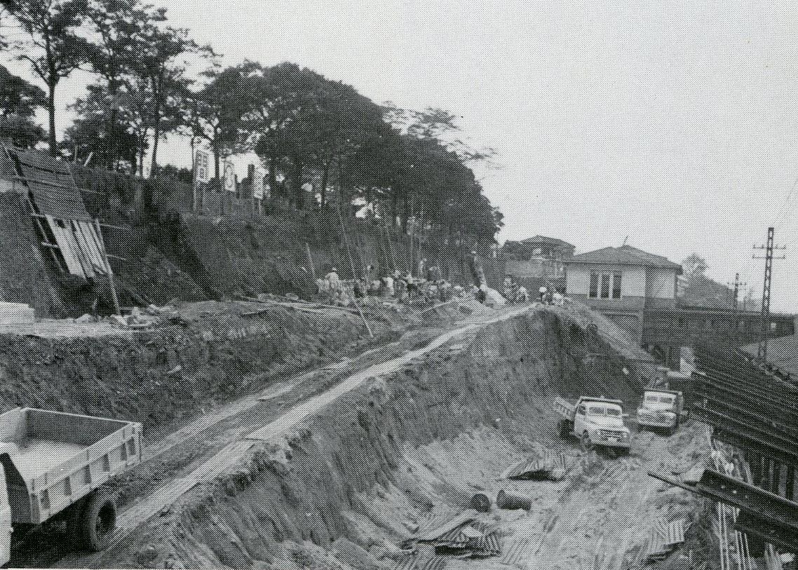 Como consecuencia del accidente, en 1954 se iniciaron las obras para construir nuevos andenes. (Imagen cedida por el distrito de Arakawa)