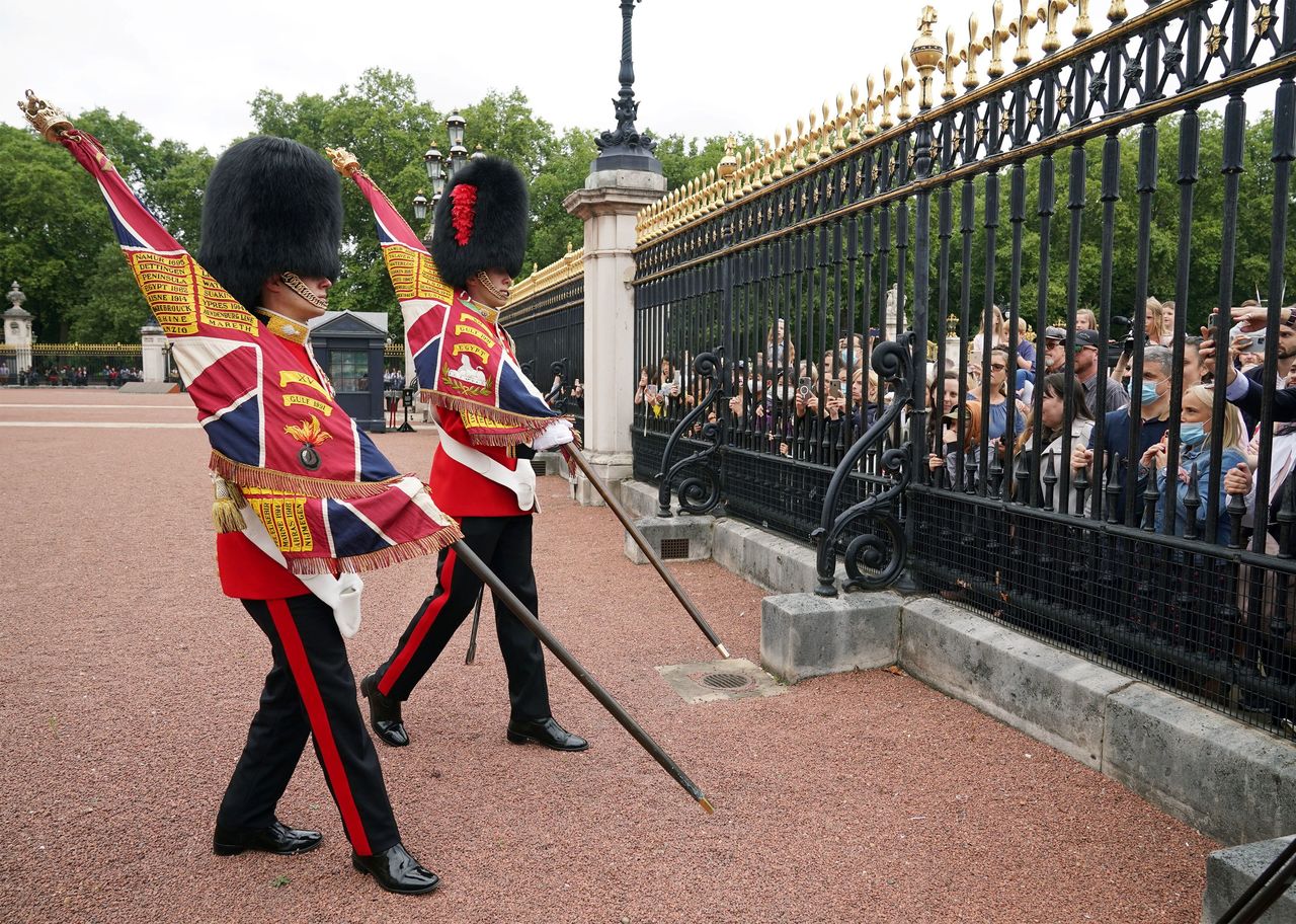 Foto del lunes del cambio de guardia en el Palacio de Buckingham 
Ago 23, 2021. Yui Mok/Pool via REUTERS