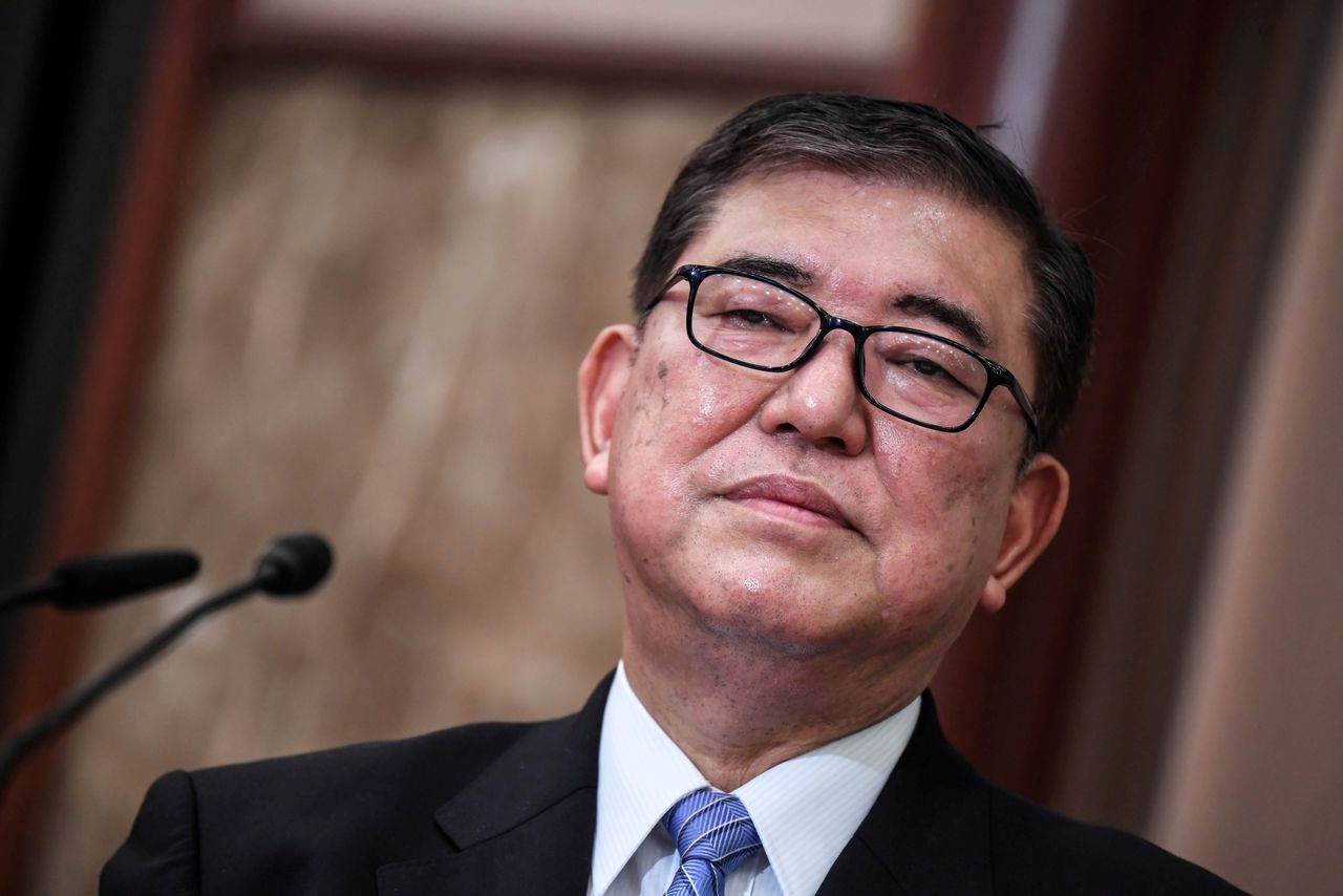 El exministro de Defensa, Shigeru Ishiba, asiste a un debate para la elección del liderazgo del PLD en Tokio, Japón, 12 de septiembre de 2020. REUTERS/Charly Triballeau