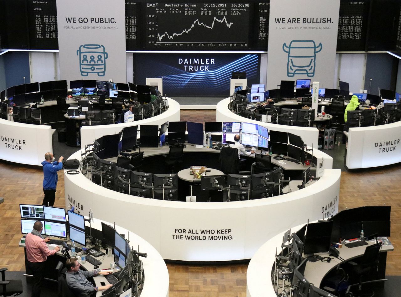 El gráfico del índice bursátil alemán DAX en la bolsa de Fráncfort , Alemania, 10 de diciembre de 2021. REUTERS/Personal