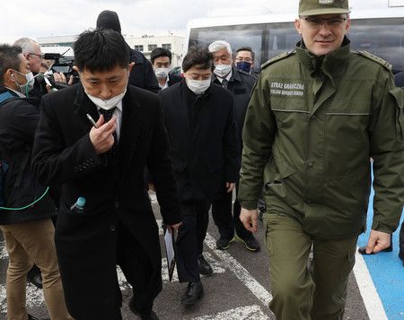 Do transportu ukraińskich eksmitowanych można użyć japońskiego samolotu rządowego