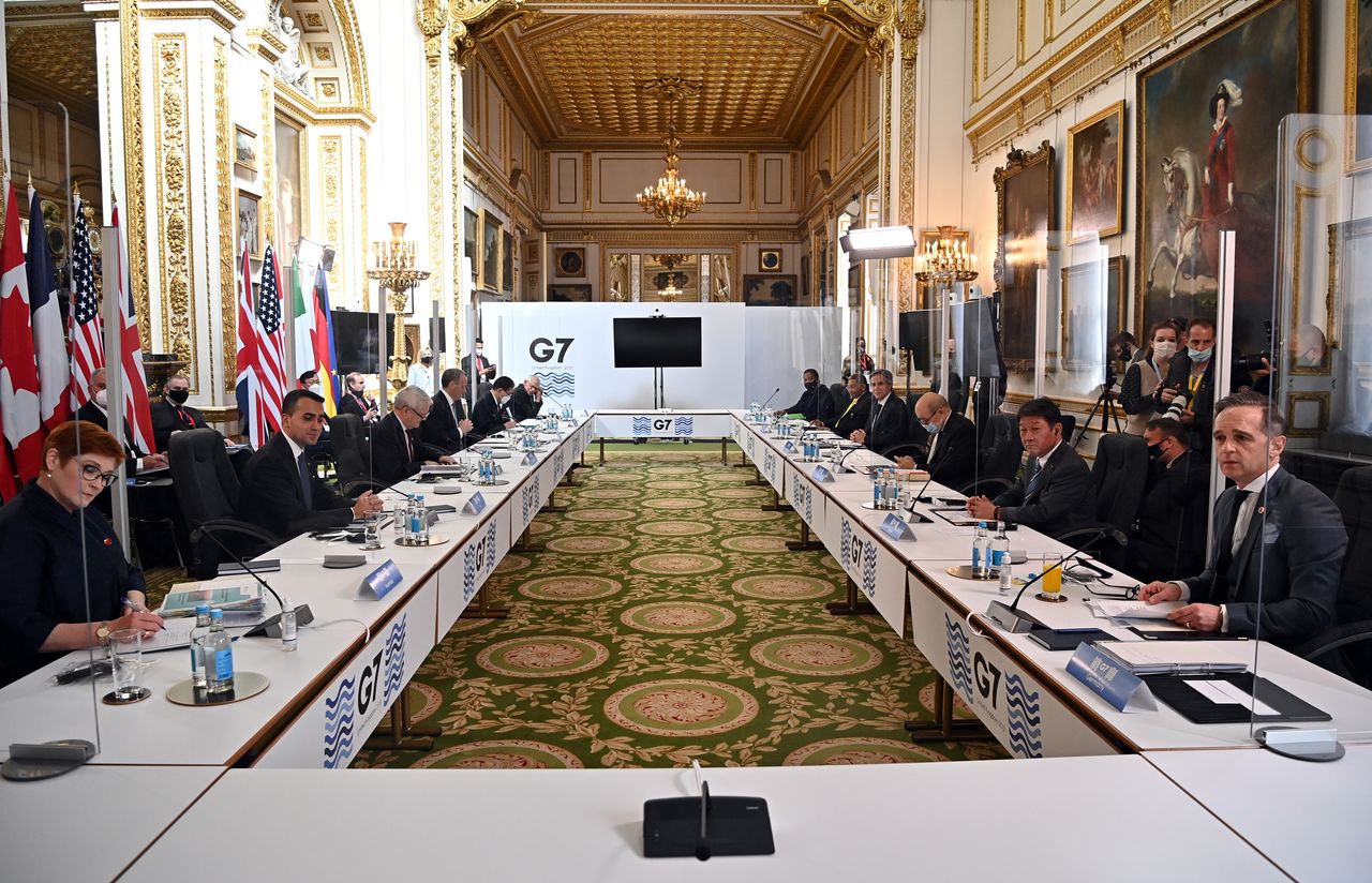 Los asistentes participan en la reunión de ministros de Relaciones Exteriores del G7 en Londres, Reino Unido, el 5 de mayo de 2021. Ben Stansall/Pool via REUTERS