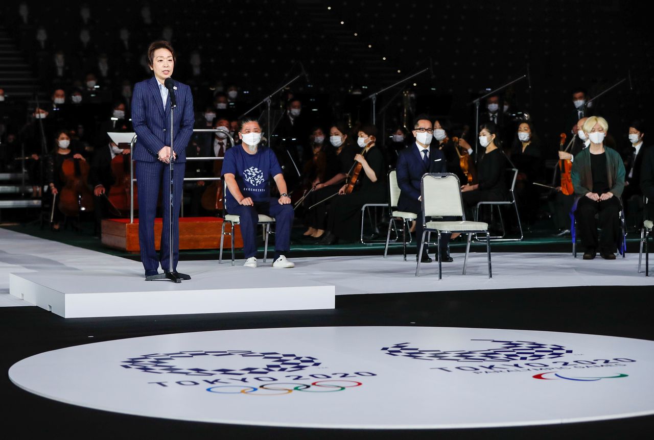 Seiko Hashimoto, presidenta del comité organizador de Tokio 2020, habla durante un evento relacionado con los JJOO en el Ariake Arena de Tokio, Japón. 3 junio 2021. REUTERS/Issei Kato