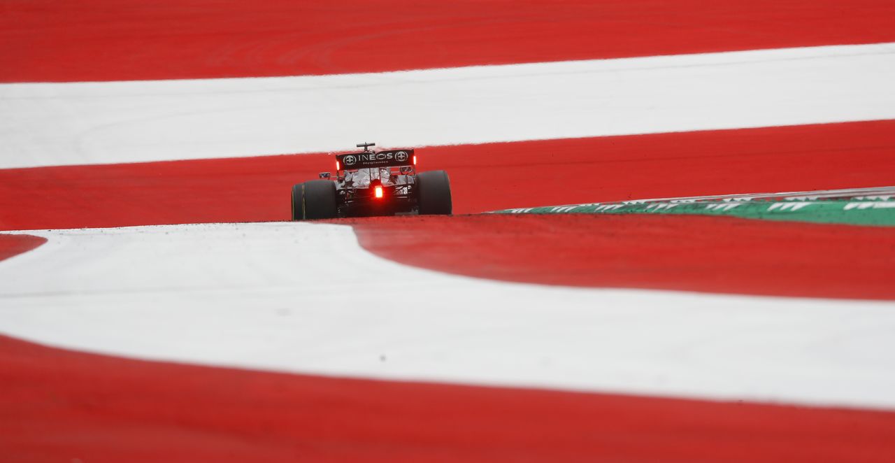 Jul 2, 2021 
Foto del viernes del Mercedes de Lewis Hamilton en las prácticas libres para el Gran Premio de Austria. 
REUTERS/Leonhard Foeger