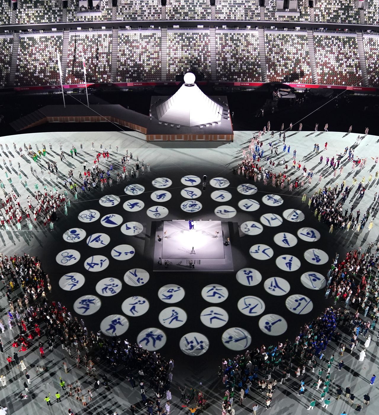 Jul 23, 2021. 
Foto del viernes de la ceremonia de apertura de los Juegos Olímpicos de Tokio
 REUTERS/Athit Perawongmetha