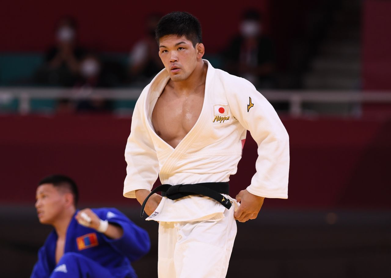 Jul 26, 2021. 
Foto del lunes del judoca japonés Shohei Ono tras ganar su combate de semifinales en la categoría de hasta 73 kilos. 
REUTERS/Annegret Hilse