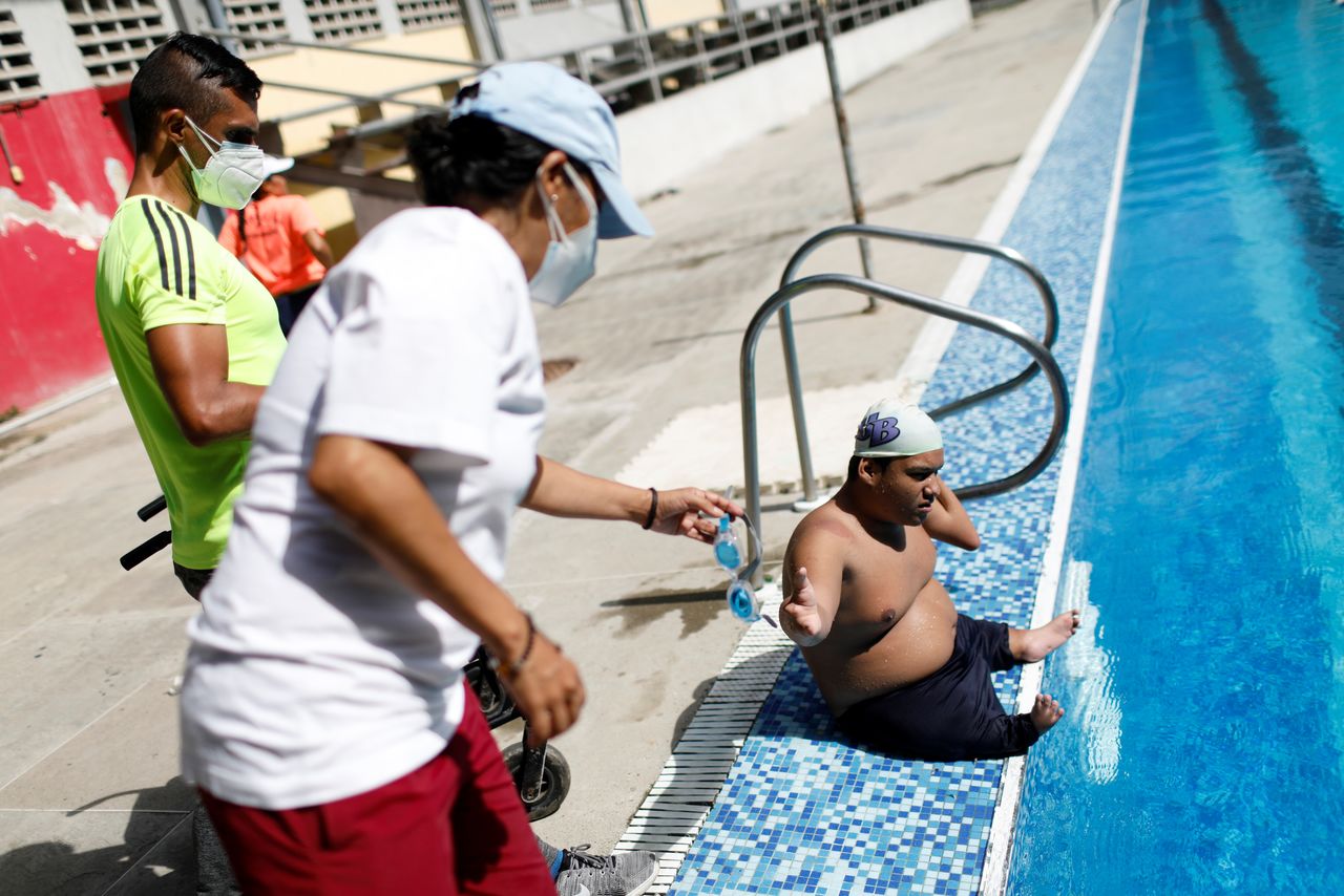 Foto de archivo del nadador venezolano Jose Gregorio Montilla en una sesión de entrenamiento antes de los Juegos Paralímpicos de Tokio.
Jul 3, 2021. REUTERS/Leonardo Fernandez Viloria