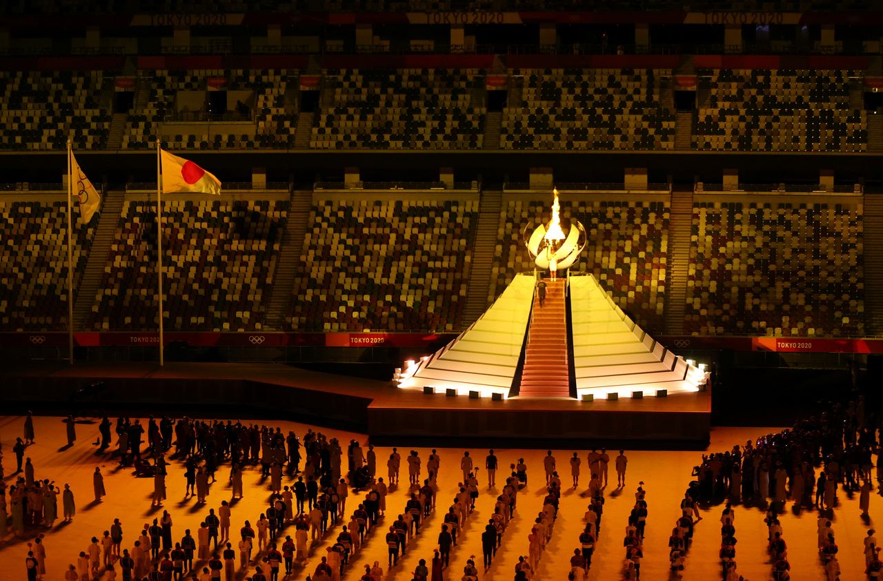 FOTO DE ARCHIVO: Juegos Olímpicos de Tokio 2020 - Ceremonia de apertura de los Juegos Olímpicos de Tokio 2020 - Estadio Olímpico, Tokio, Japón, 23 de julio, 2021. REUTERS/Marko Djurica