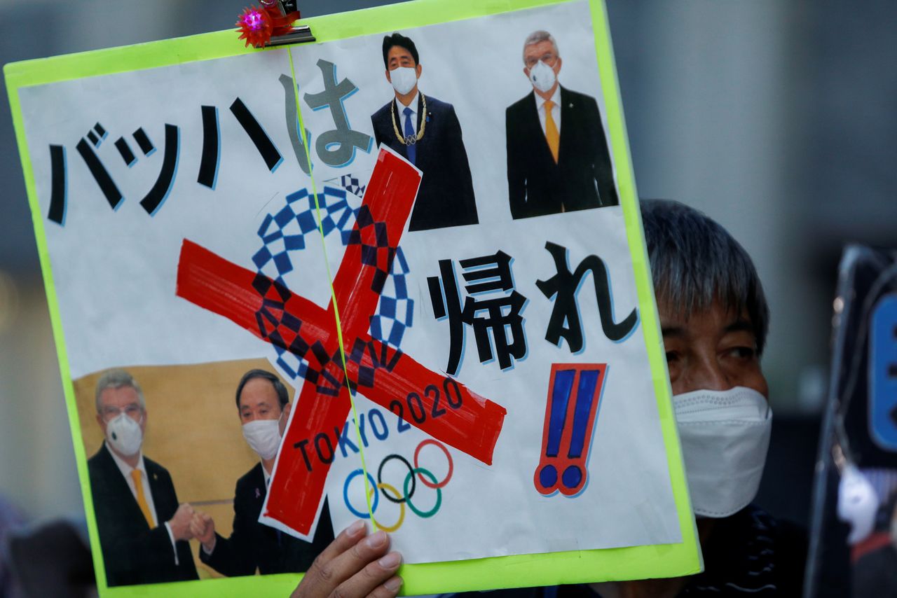 Foto del jueves de una manifestación en contra de la realizaci´n de los Juegos Olímpicos de Tokio en la capital japonesa. 
Jul 29 2021. REUTERS/Androniki Christodoulou