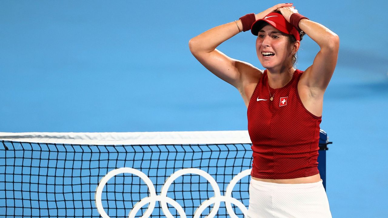 Jul 31, 2021. Foto del sábado de la tenista suiza Belinda Bencic reaccionando tras ganar el oro en la prueba individual de los Juegos de Tokio. 

REUTERS/Mike Segar