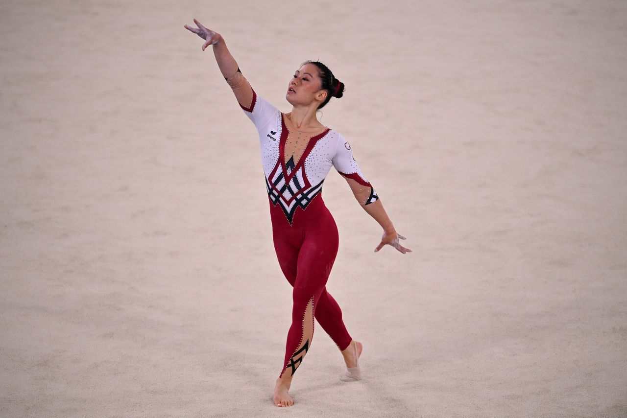Foto de archivo. Kim Bui de Alemania durante una rutina de gimnasia artística en suelo en los Juegos Olímpicos de Tokio 2020. Centro Ariake en Tokio. Japón , 25 de julio de 2021. REUTERS/Dylan Martinez
