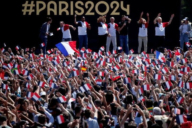 Ago 8, 2021. 
Foto del domingo de las celebraciones en París al recibir oficialmente el batón olímpico para los Juegos 2024. 
REUTERS/Benoit Tessier