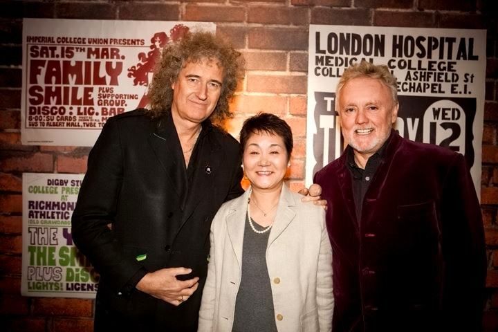 Retrouvailles avec Brian May et Roger Taylor en février 2011 (photo fournie par Tôgô Kaoruko)