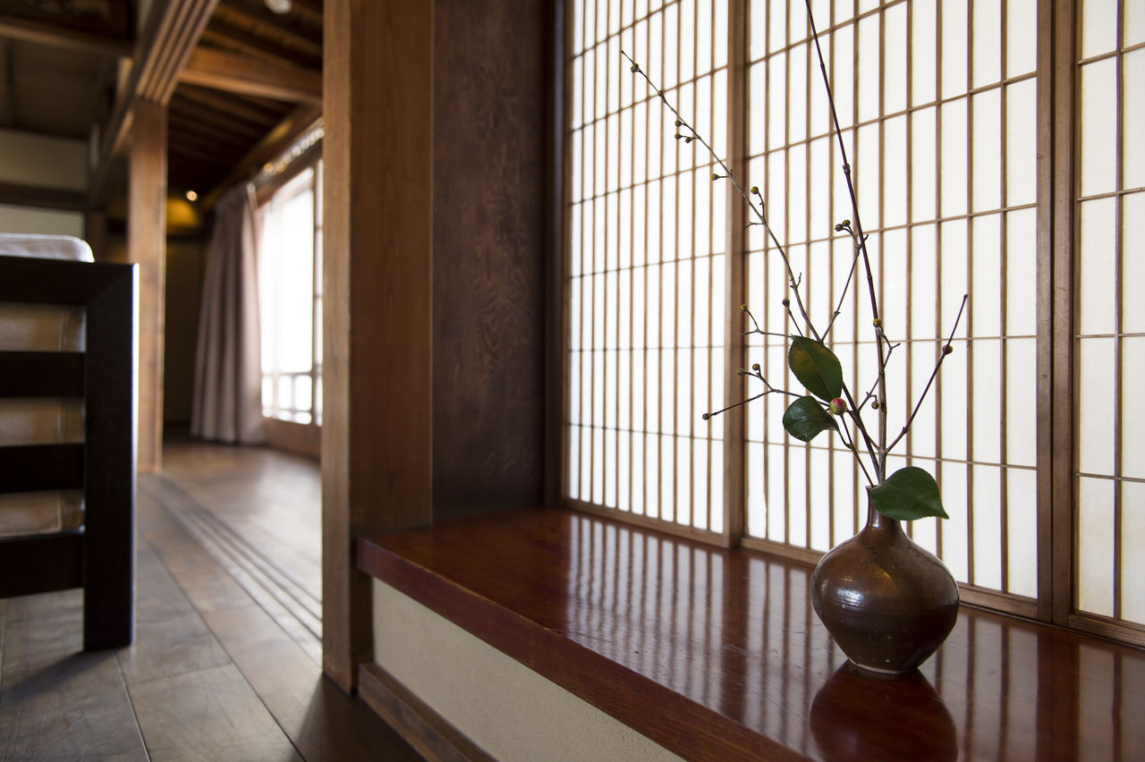 L’intérieur rénové a su préserver le caractère traditionnel japonais des lieux.