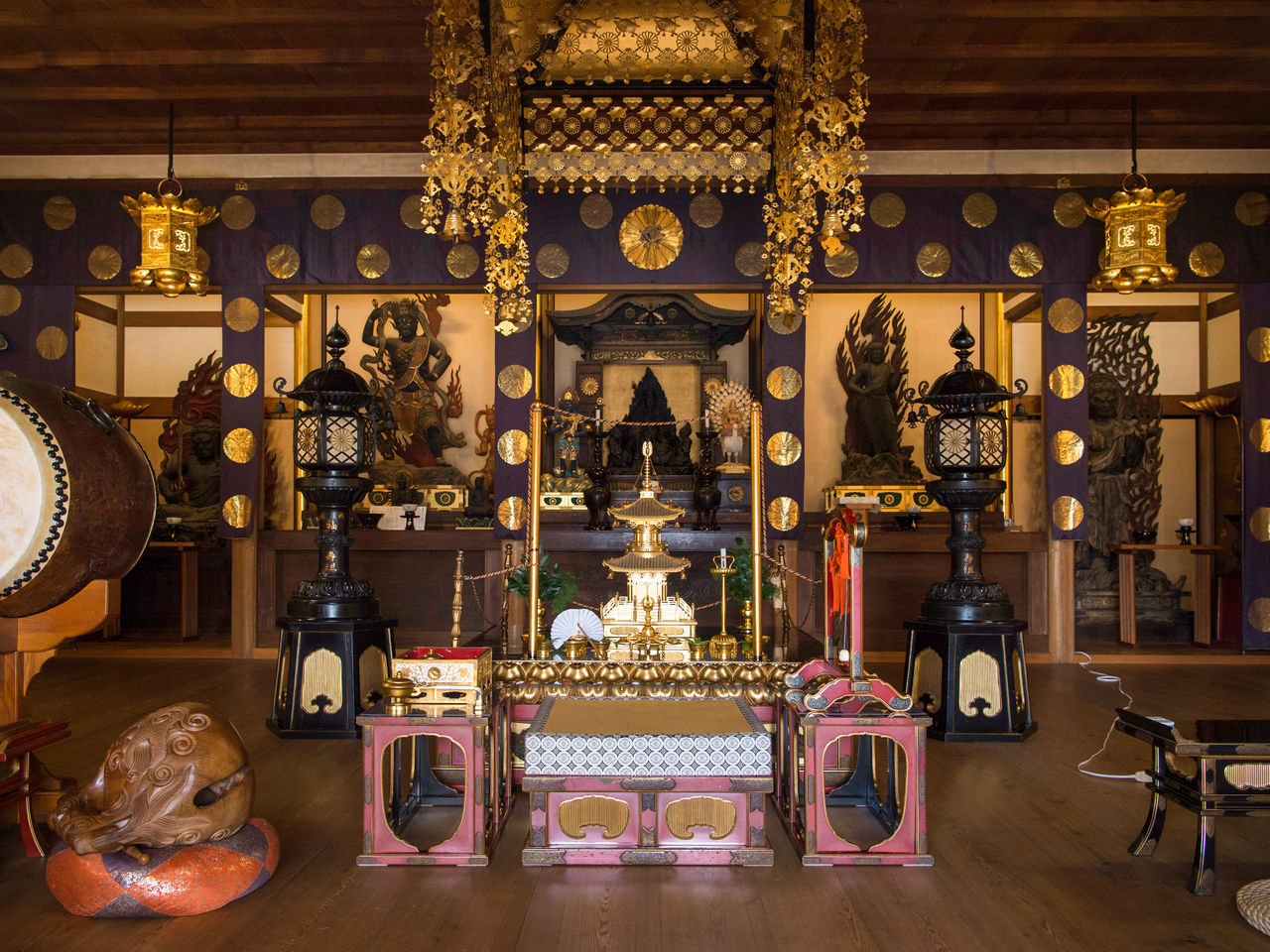 Un autel dédié à En no Gyôja, le fondateur du courant bouddhique Shugendô