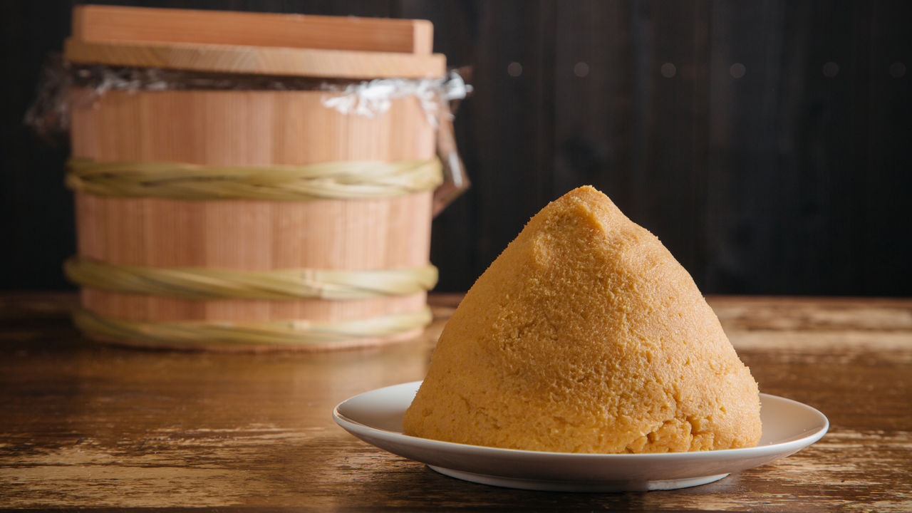 Miso : la pâte de soja fermenté indispensable en cuisine japonaise