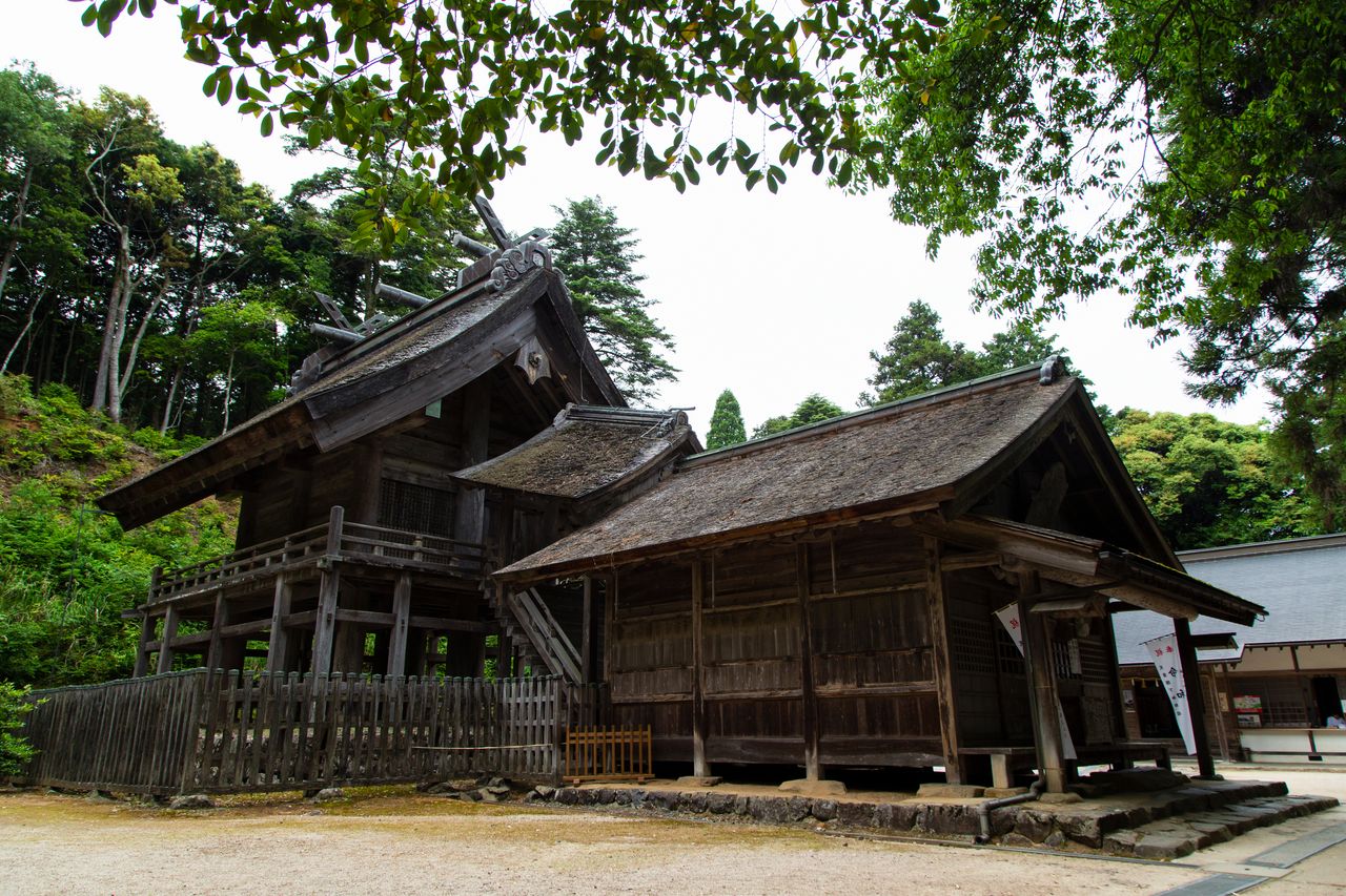 Le pavillon principal de style taisha a été désigné Trésor national.