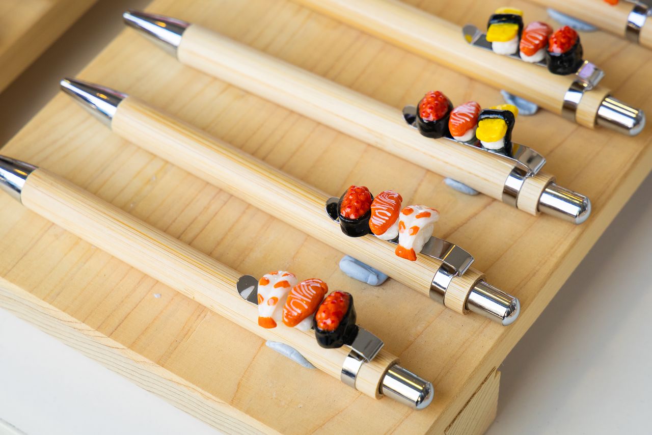 Ce stylo est particulièrement populaire auprès de la clientèle. (Nippon.com)