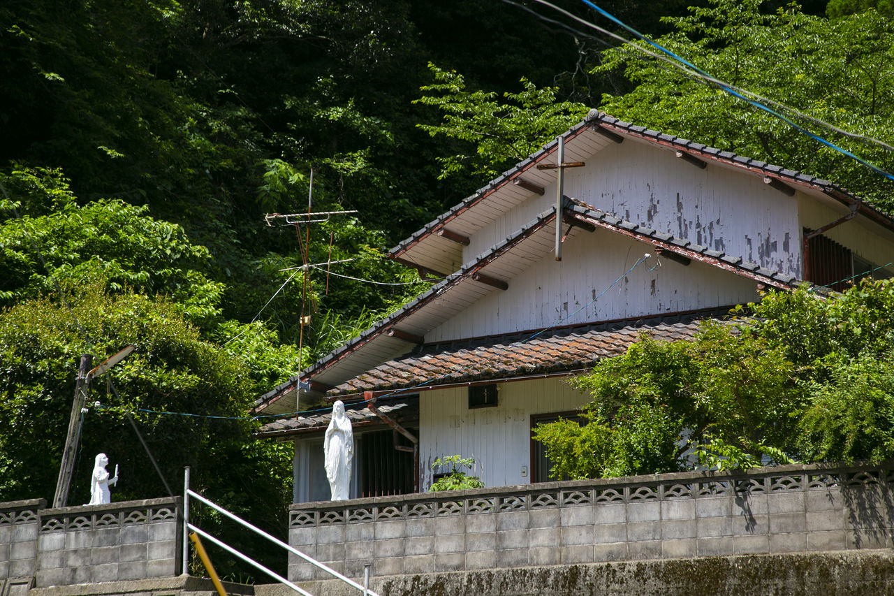 Le site de l'ancienne église en bois, construite en 1888 à côté de l'entrée principale du sanctuaire Sakitsu Suwa. 