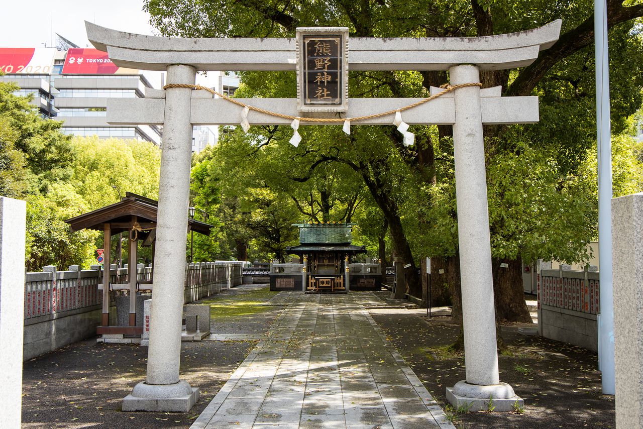 L’entrée du sanctuaire Yuya