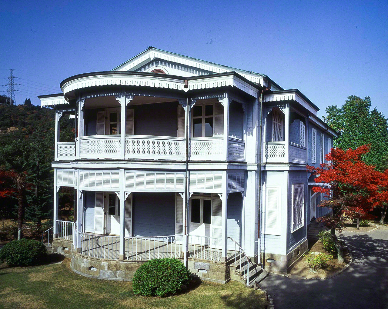 La maison de Saigô Tsugumichi, construite en 1880 à Tokyo, dans l’actuel quartier de Meguro. Tsugumichi était le frère aîné de Saigô Takamori, un célèbre leader de la Restauration de Meiji.