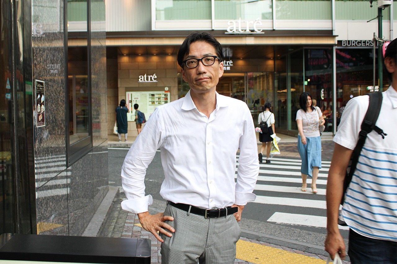 Yuasa Makoto, professeur à l'Université de Tokyo et président de Musubie, une ONG qui soutient l’initiative « La cantine des enfants »