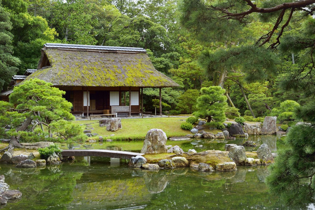Le pavillon de thé Shôkin-tei à l’intérieur du jardin Katsura Rikyû, à Kyoto. (Pixta)