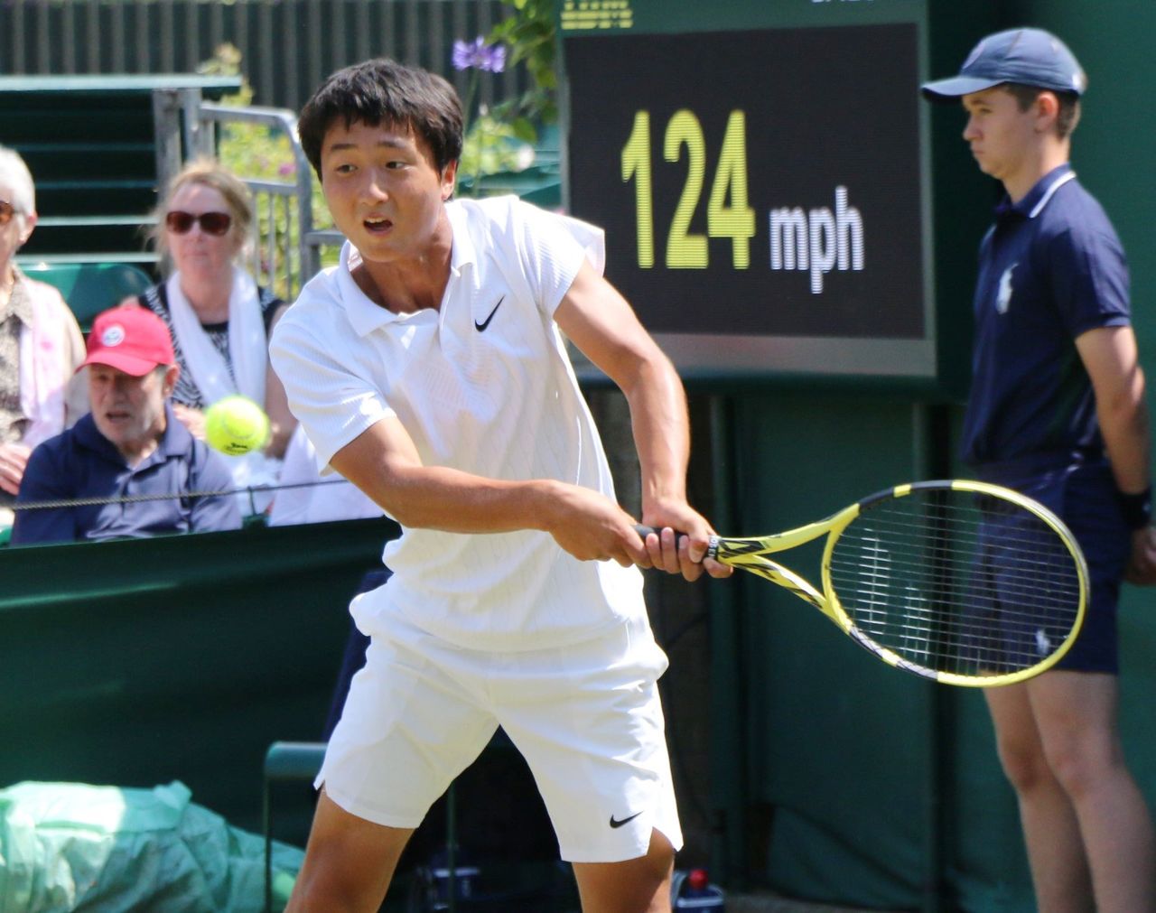 Mochizuki Shintarô (16 ans), au tournoi de Wimbledon le 12 juillet 2019 (Jiji)