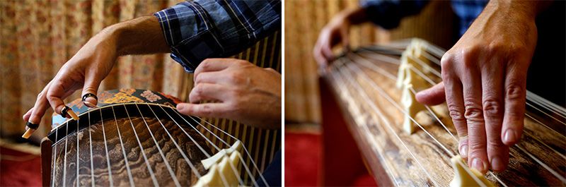 Les cordes de koto sont pincées avec des outils appelés tsume disposés sur l’index, le majeur et le pouce de la main droite. Le son d’une note peut aisément être manipulé après avoir été joué en appuyant et en tirant sur les cordes avec la main gauche.