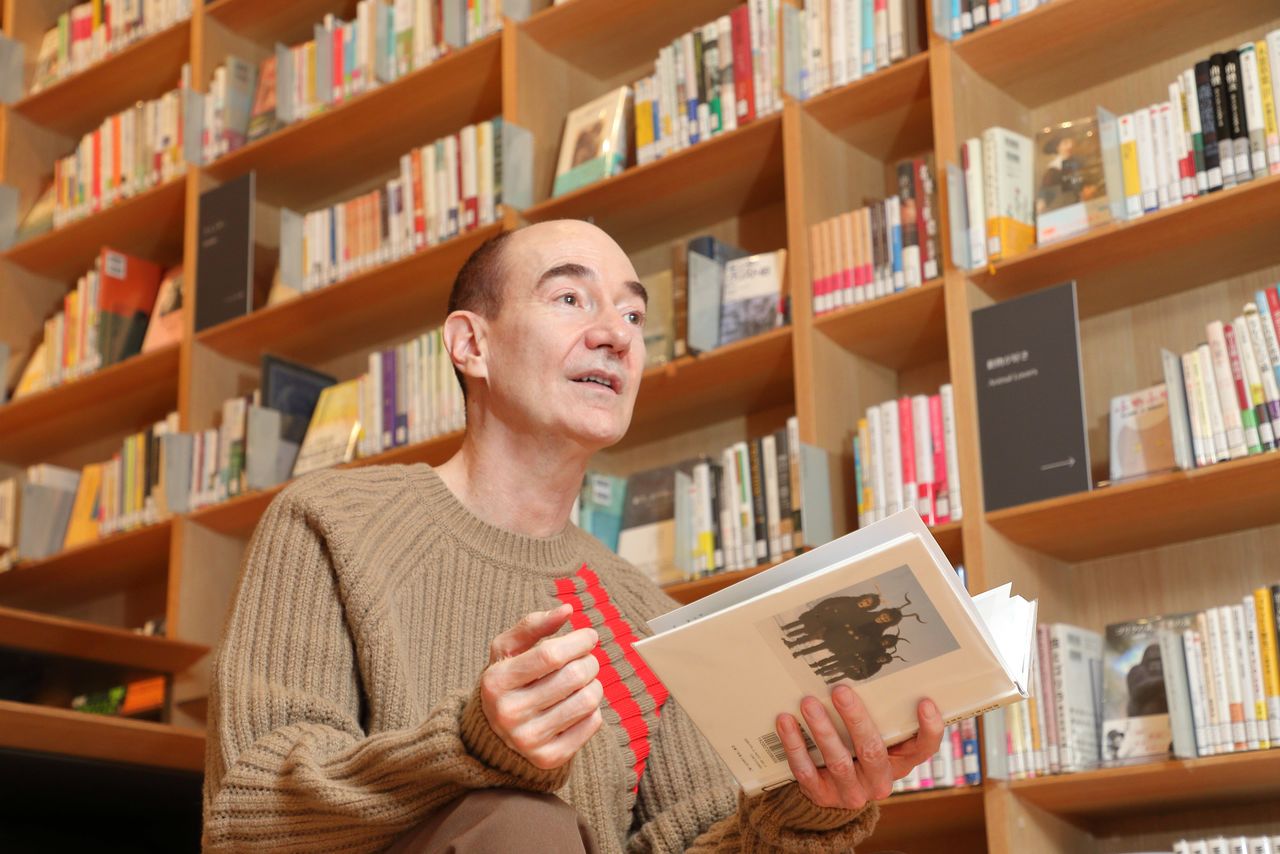 Robert Campbell dit que ses romans préférés de Murakami sont Kafka sur le rivage et Le meurtre du commandeur.