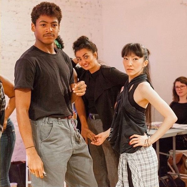 Miyake Yuriko (au premier plan à droite) pendant les répétitions d’un spectacle Off-Broadway.  (Photo avec l’aimable autorisation de l'auteure de l'article)
