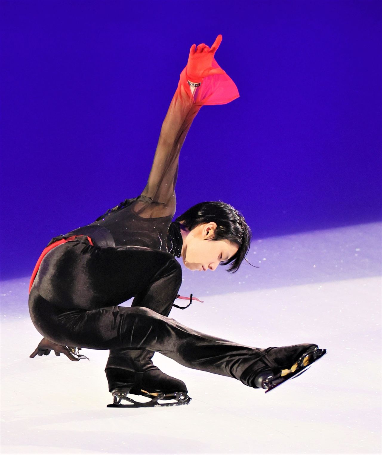 Hanyû s'est converti sans hésitation du patinage de compétition au patinage pro le 4 novembre 2022, à Kanagawa. (Jiji)