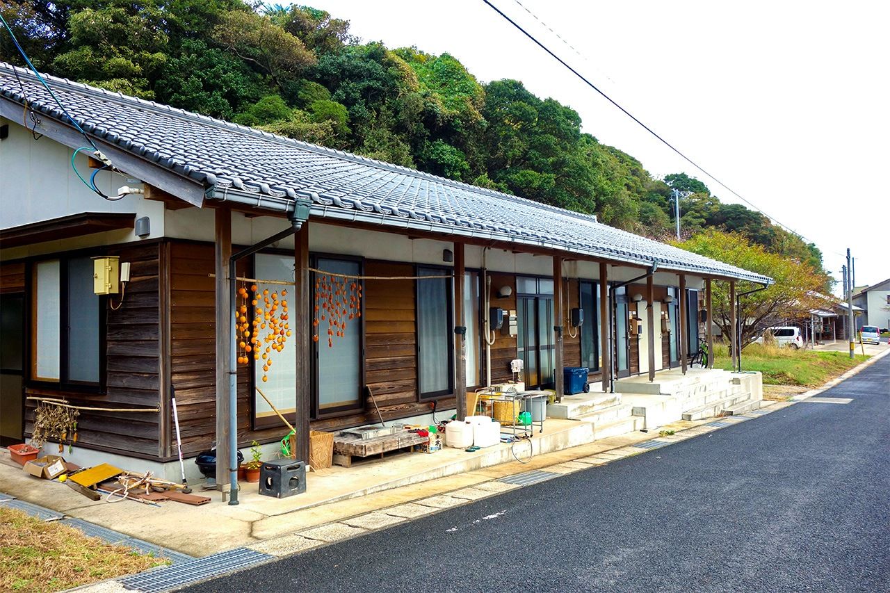 Des logements prévus pour de nouveaux arrivants au village (© Nippon.com)
