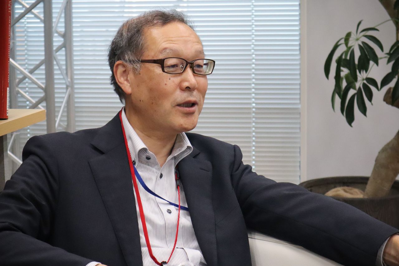 Sakai Katsuhiko, l'auteur du livre sur le commandant Minobe, interviewé dans les bureaux de Nippon.com (5 juin 2020)