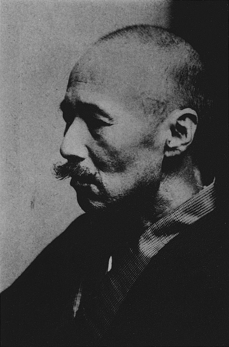 Le grand écrivain Mori Ôgai (1862-1922) est mort en 1922, à l’âge de 60 ans. La photo ci-dessus a été prise six ans plus tôt, en 1916. (Avec l’aimable autorisation de la bibliothèque de la Diète nationale)