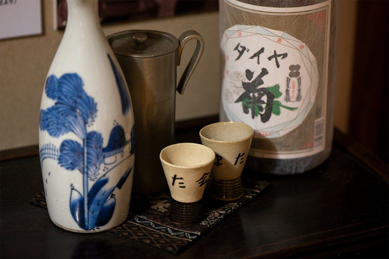 Ozu et Noda avaient l'habitude d'accompagner leurs moments de cration avec du saké Daiya-giku.